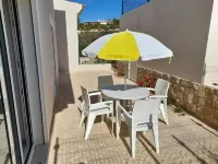 New villa with pool in Salema  Ideal location  lovely sea and countryside views. Hotels in Salema