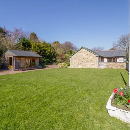 Cornflower Cottage Hotels in Saint Columb