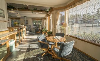 Flagship Inn