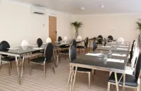 Stuart Hotel Отели в г. Данстейбл