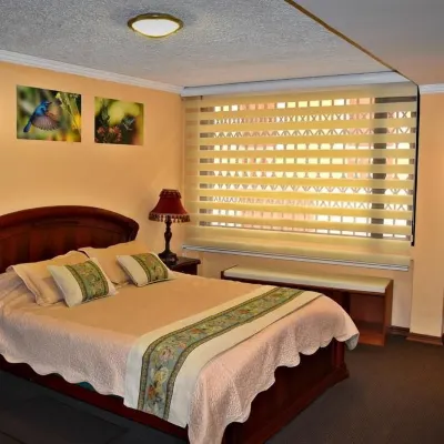 Kinde House Hotels near Central Market