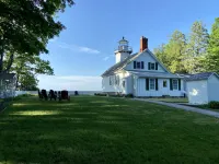 貝特西河畔度假村 本佐尼亞酒店