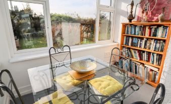 The Flat at Brwyn - Housity