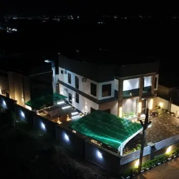 Hotel and Luxury Apartment by Trips