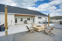 3 Mi to Bear Lake: Home w/ Hot Tub & Huge Patio! - Wifi