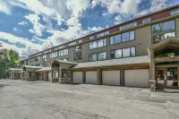 Montezuma 1770 by SummitCove Lodging