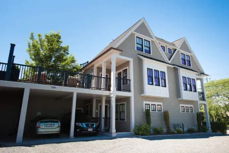 The Newport Lofts - 595 Thames Street Отели в г. Ньюпорт