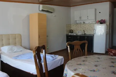 Tanıdık Apart Отели в г. Avsa Island