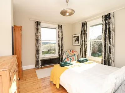 Wottonsbury Hotels near Devon Wildlife Visitor Centre and Hospital
