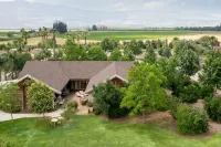 The Village- Jordan Riverside Travel Hotel Hotel a 