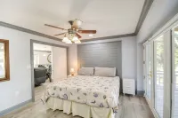Front Row Beachfront Long Beach Getaway - 4-Star