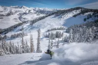 Spacious 2 Bedroom Unit in Mountaineer Square Condo - No Cleaning Fee! by RedAwning Hotels in Mount Crested Butte