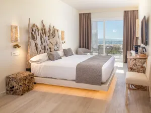 Hotel Zahara Beach by Q Hotels