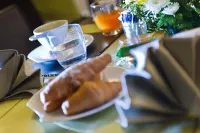 Melqart Hotel - breakfast