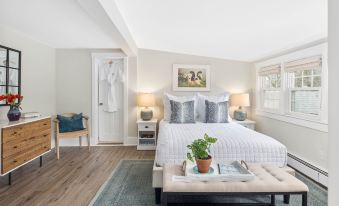 Lambert's Cove Inn & Resort