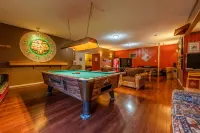 The Raging Elk Adventure Lodging Hotels in East Kootenay A