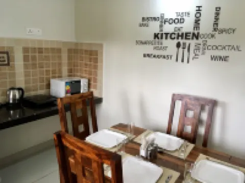 Monarch Suites