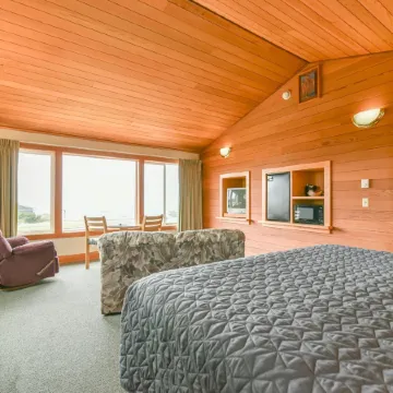 Sunset Oceanfront Lodging