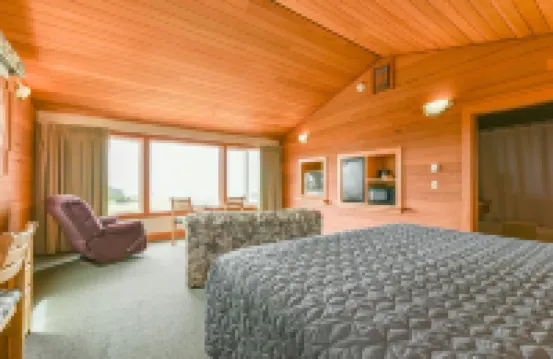 Sunset Oceanfront Lodging Hotels in Coos County