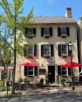 Hargrave House B & B