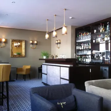 Hôtel le Cobh Отели в г. Плоэрмель