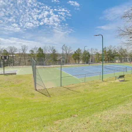 Branson Condo w/ Balcony, Near Silver Dollar City!