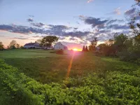 Comfortable & Charming 2-bedroom barn in peaceful Brooksville with Waterfront