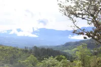 Cabañas Colibrí Tayutic Hotel a Turrialba