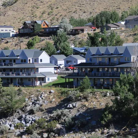 Absaroka Lodge
