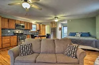 Stockton Lake Escape w/ Kitchen, Half Mile to Lake - Wifi