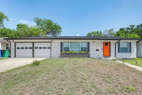San Antonio Home, 2 Mi to Airport - Pets Welcome! - Country Houses