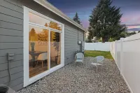 New Modern Townhome- downtown Coeur d'Alene-minutes to waterfront, dining, shops 쿠티나이 카운티 호텔