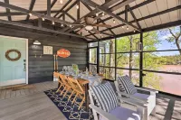 'The Chalet on Sinclair' w/ Private Dock & Kayaks! - 3-Star