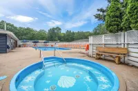 Starlite Resort - Hot Tub