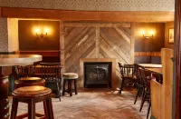 Sun Inn Hotels in Stanley Common