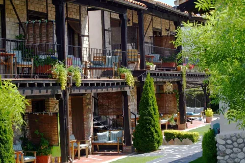 El Canchal de la Gallina -Cafetería -Aparcamiento Gratis - Jacuzzi - Villas