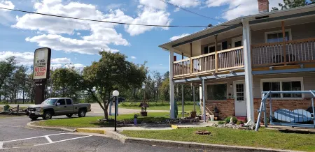 River Country Motor Lodge Отели в г. Грейлинг