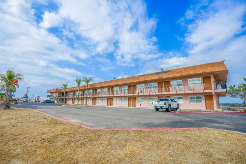 Economy Inn Buttonwillow Bakersfield I-5