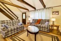 Hike, Swim, Ski and More Home in Arrowhead Lakes! - parking