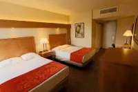 เคลล็อก วีสต์ คอนเฟอร์เรนซ์ เซ็นเตอร์ และ โรงแรม