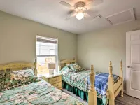 Family-Friendly Home, Walk to Steinhatchee River!