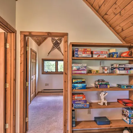 Quiet Guffey Getaway w/ Private Deck, Pond & Canoe