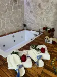 Pharus Miseni Suites and Rooms - Hot Tub