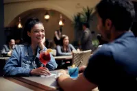 Embassy Suites by Hilton Los Angeles International Airport South - bar
