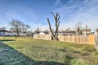 House w/ Pellet Smoker & Grill, 1 Mi to Lake!