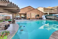 Maricopa Home w/ Swim-up Bar, Heated Pool & Slide - Wifi