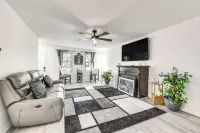 Richmond Home w/ Deck: 1 Mi to Richmond Raceway! - Homestays
