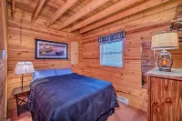 Quiet & Private Cabin ~ 5 Mi to Dale Hollow Lake! - Wifi
