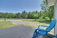 All-Season Getaway in Frederic Bring Your Pets!