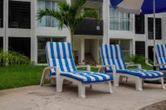 Cozy 2-Bedroom Retreat with Pool Access